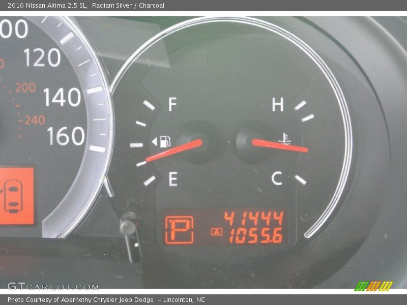 Radiant Silver / Charcoal 2010 Nissan Altima 2.5 SL