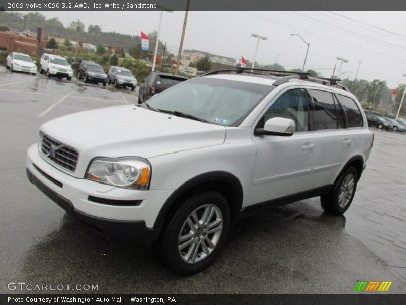 Ice White / Sandstone 2009 Volvo XC90 3.2 AWD