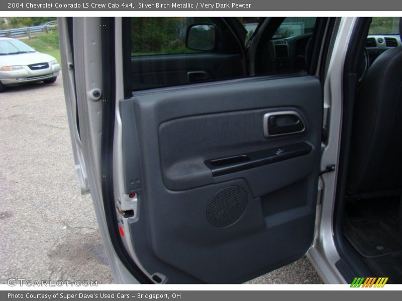Silver Birch Metallic / Very Dark Pewter 2004 Chevrolet Colorado LS Crew Cab 4x4