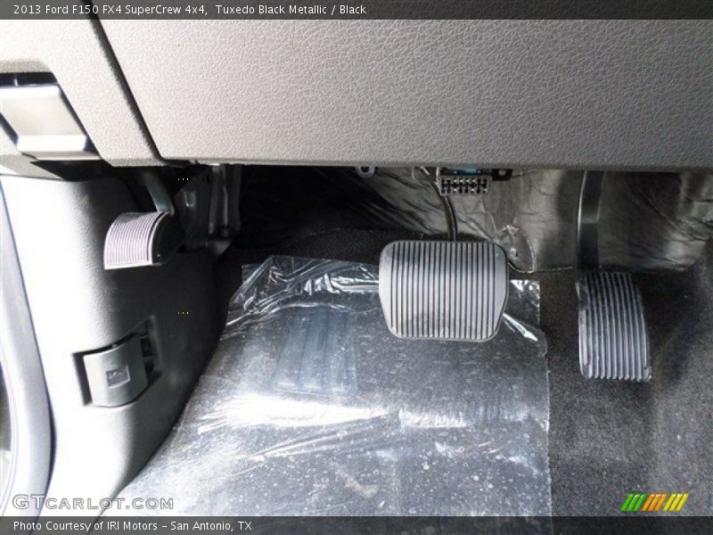 Tuxedo Black Metallic / Black 2013 Ford F150 FX4 SuperCrew 4x4