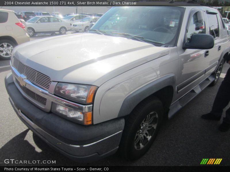 Silver Birch Metallic / Dark Charcoal 2004 Chevrolet Avalanche 1500 Z71 4x4