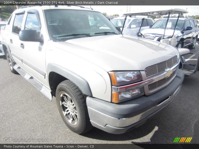 Silver Birch Metallic / Dark Charcoal 2004 Chevrolet Avalanche 1500 Z71 4x4