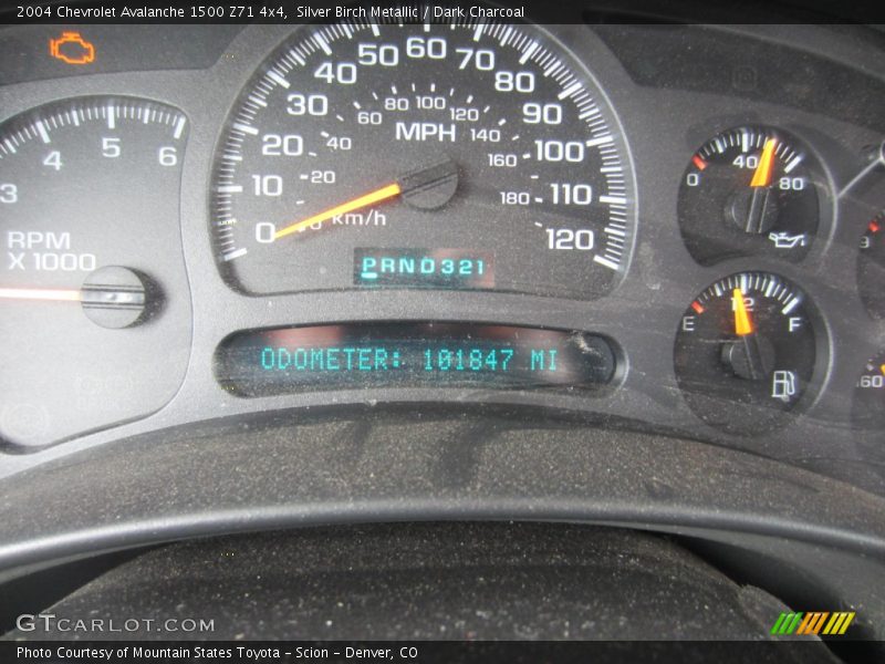 Silver Birch Metallic / Dark Charcoal 2004 Chevrolet Avalanche 1500 Z71 4x4