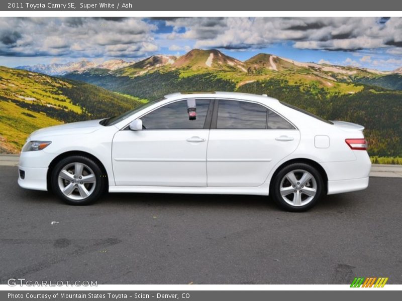 Super White / Ash 2011 Toyota Camry SE