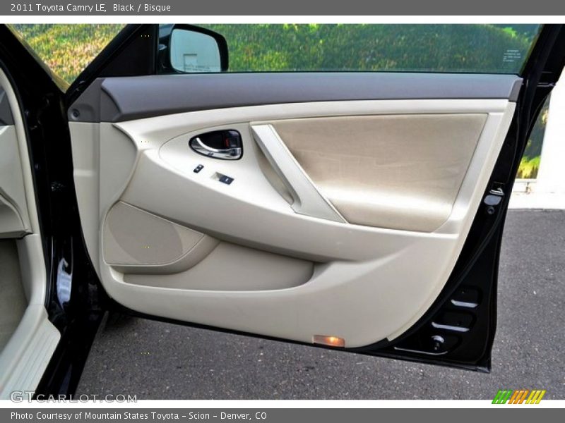 Black / Bisque 2011 Toyota Camry LE