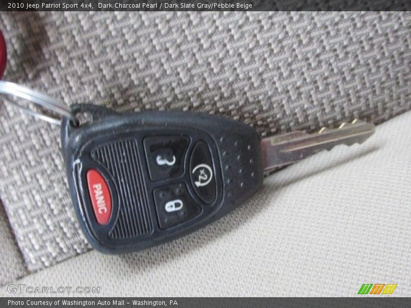 Dark Charcoal Pearl / Dark Slate Gray/Pebble Beige 2010 Jeep Patriot Sport 4x4