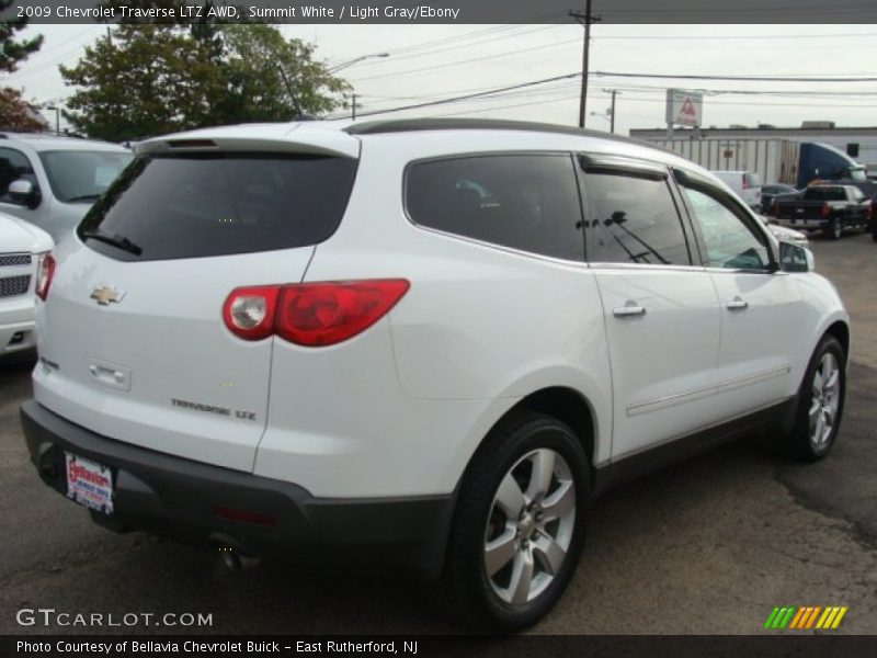 Summit White / Light Gray/Ebony 2009 Chevrolet Traverse LTZ AWD