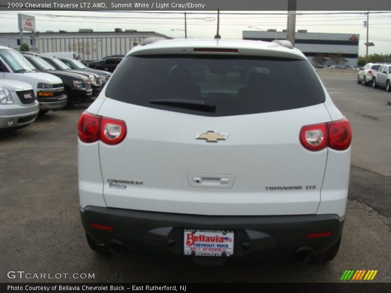 Summit White / Light Gray/Ebony 2009 Chevrolet Traverse LTZ AWD