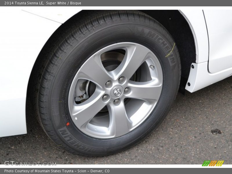 Super White / Bisque 2014 Toyota Sienna LE
