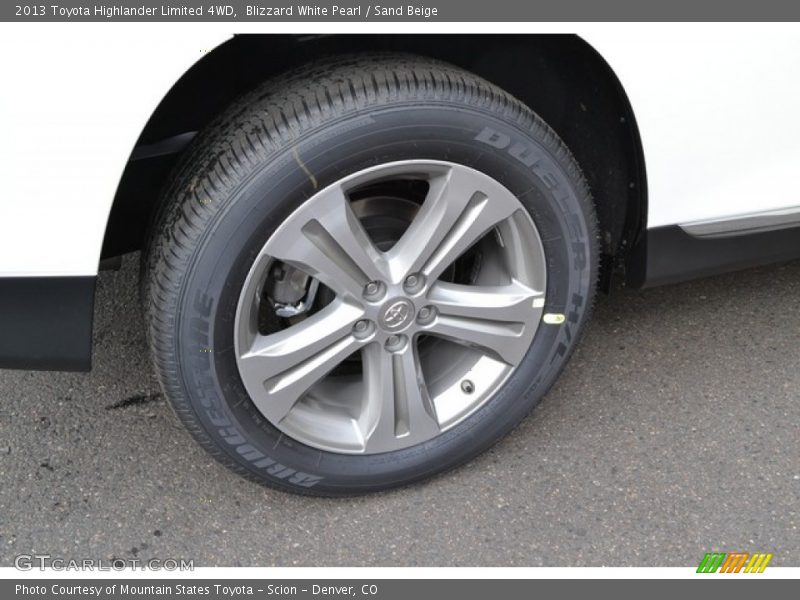 Blizzard White Pearl / Sand Beige 2013 Toyota Highlander Limited 4WD