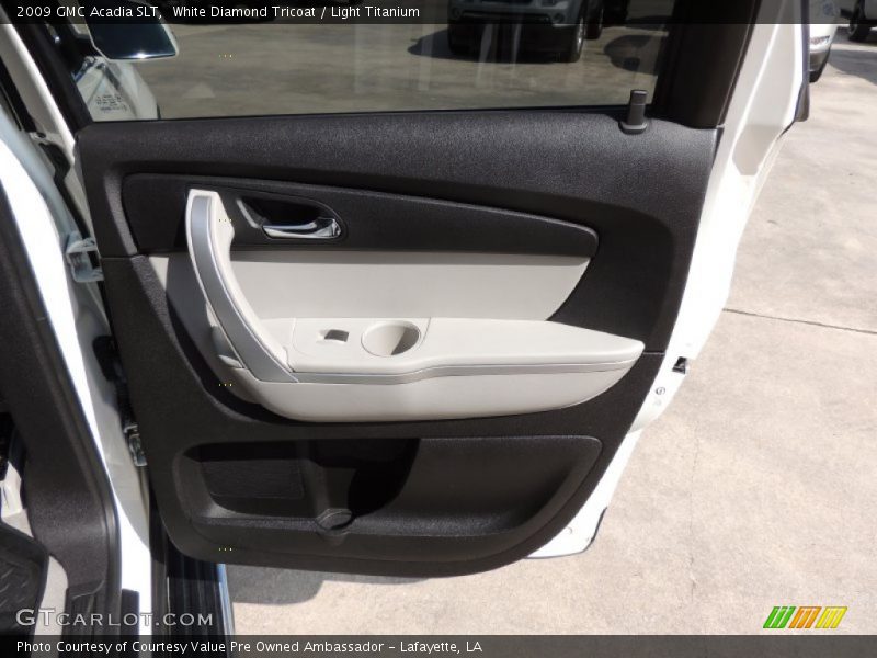White Diamond Tricoat / Light Titanium 2009 GMC Acadia SLT
