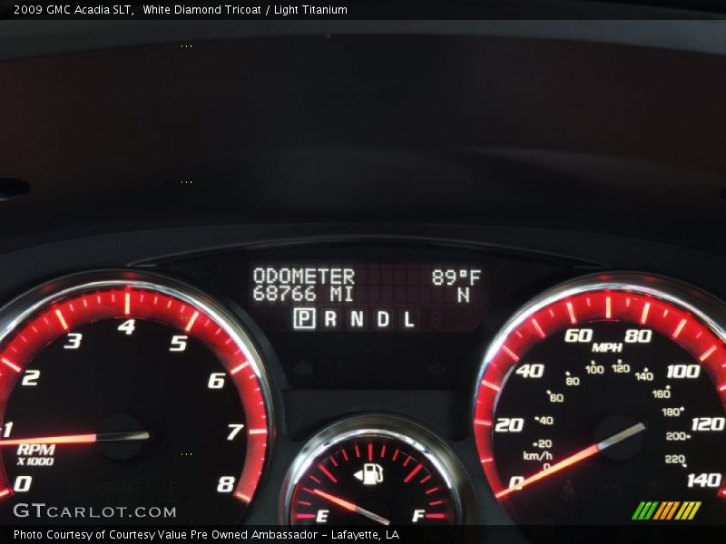 White Diamond Tricoat / Light Titanium 2009 GMC Acadia SLT