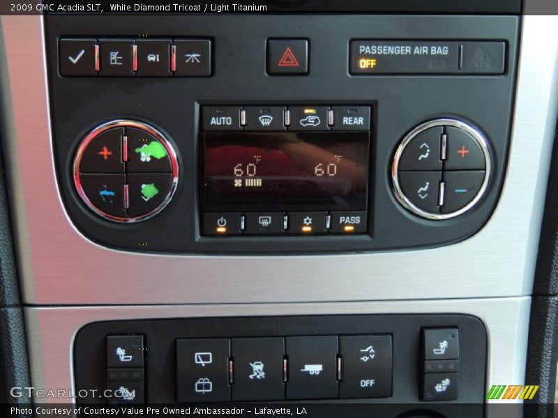 White Diamond Tricoat / Light Titanium 2009 GMC Acadia SLT