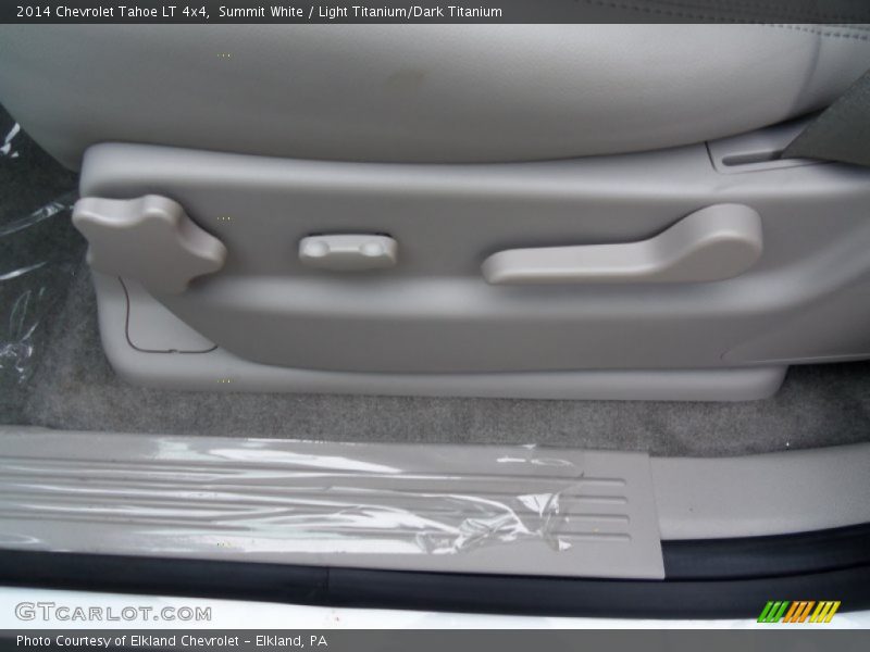 Summit White / Light Titanium/Dark Titanium 2014 Chevrolet Tahoe LT 4x4