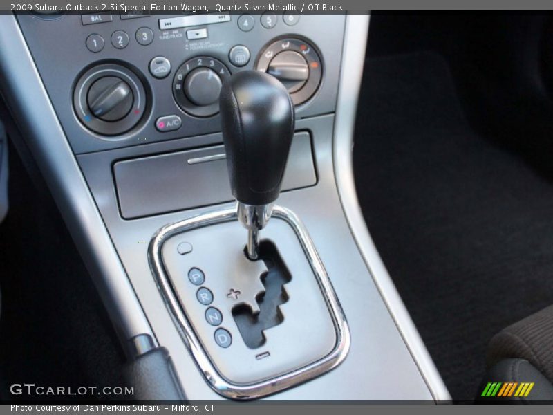 Quartz Silver Metallic / Off Black 2009 Subaru Outback 2.5i Special Edition Wagon