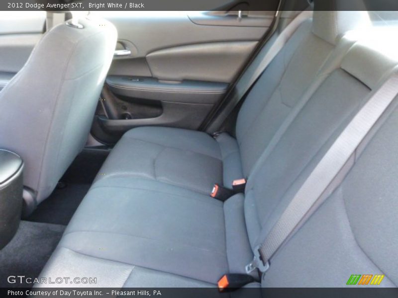 Bright White / Black 2012 Dodge Avenger SXT