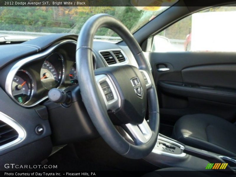 Bright White / Black 2012 Dodge Avenger SXT
