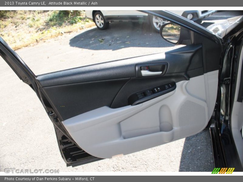 Attitude Black Metallic / Ash 2013 Toyota Camry LE