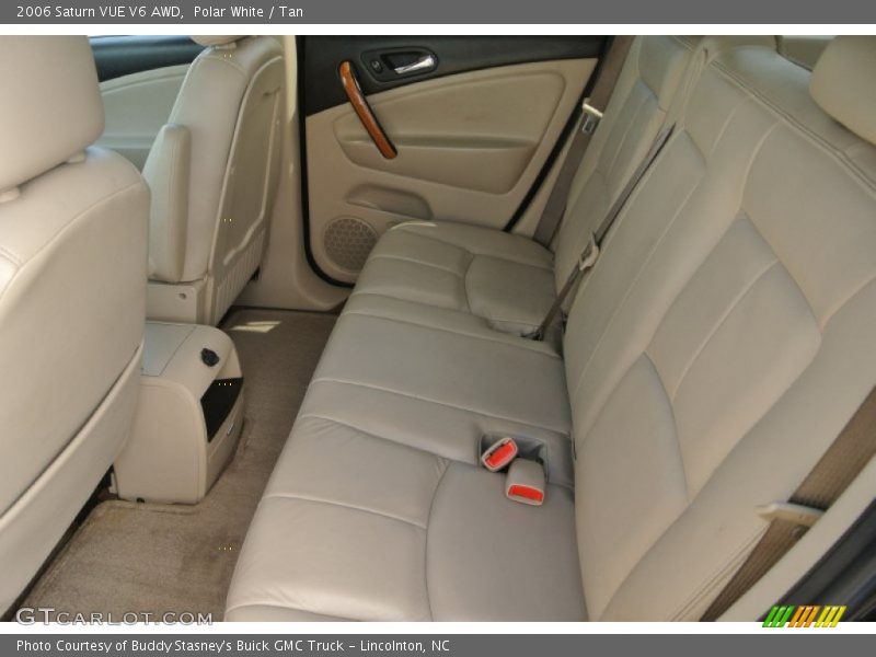 Polar White / Tan 2006 Saturn VUE V6 AWD
