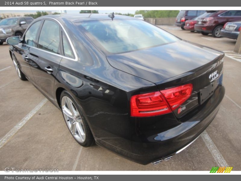 Phantom Black Pearl / Black 2014 Audi S8 quattro S