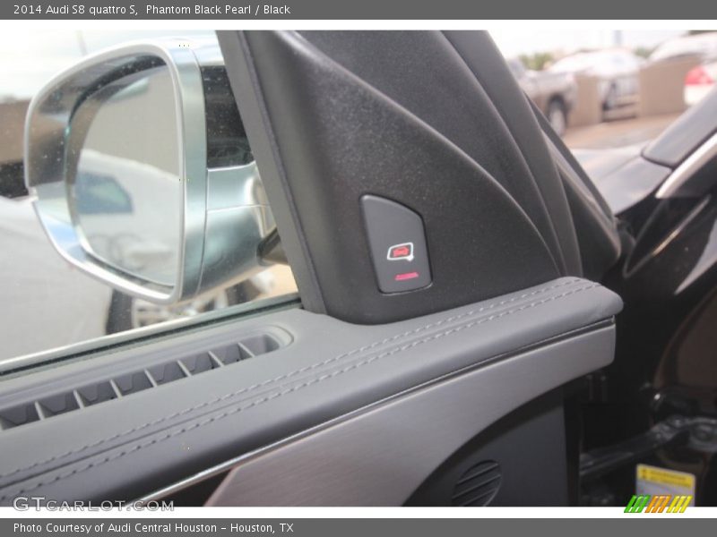 Phantom Black Pearl / Black 2014 Audi S8 quattro S