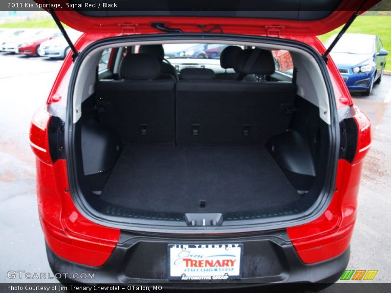 Signal Red / Black 2011 Kia Sportage