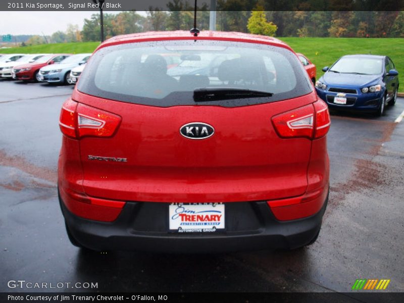 Signal Red / Black 2011 Kia Sportage