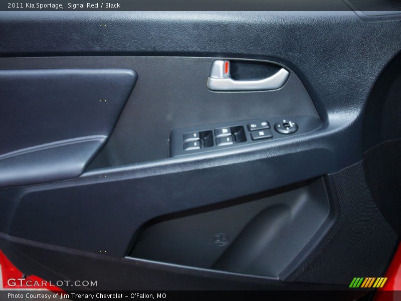 Signal Red / Black 2011 Kia Sportage