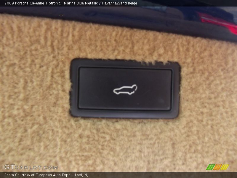Marine Blue Metallic / Havanna/Sand Beige 2009 Porsche Cayenne Tiptronic