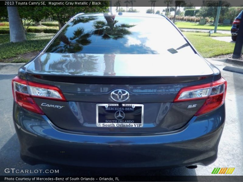 Magnetic Gray Metallic / Black 2013 Toyota Camry SE