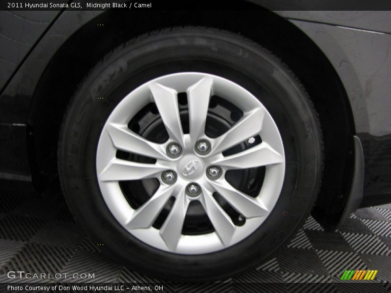 Midnight Black / Camel 2011 Hyundai Sonata GLS