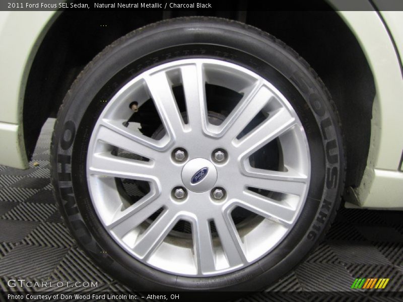 Natural Neutral Metallic / Charcoal Black 2011 Ford Focus SEL Sedan