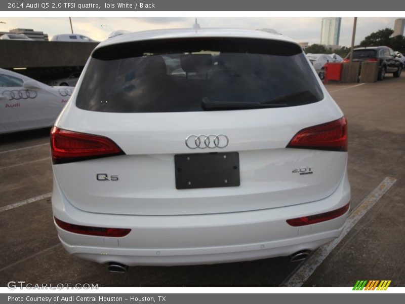 Ibis White / Black 2014 Audi Q5 2.0 TFSI quattro