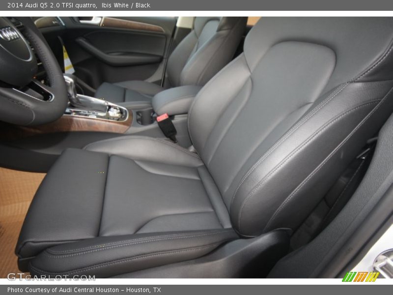 Ibis White / Black 2014 Audi Q5 2.0 TFSI quattro