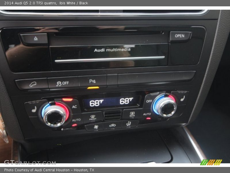 Ibis White / Black 2014 Audi Q5 2.0 TFSI quattro
