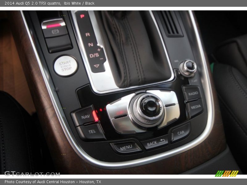 Ibis White / Black 2014 Audi Q5 2.0 TFSI quattro
