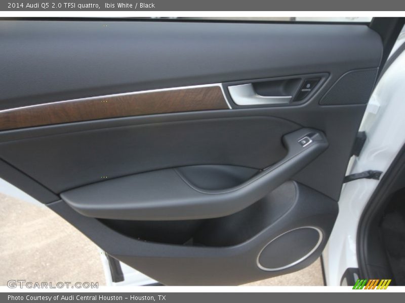 Ibis White / Black 2014 Audi Q5 2.0 TFSI quattro
