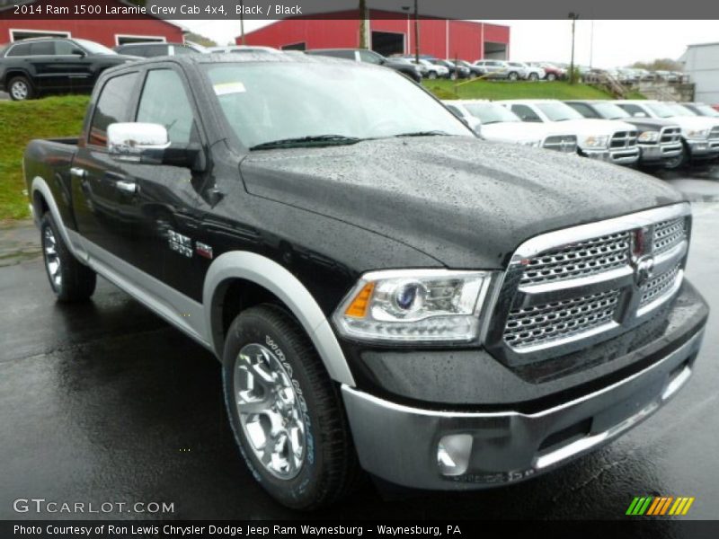 Front 3/4 View of 2014 1500 Laramie Crew Cab 4x4
