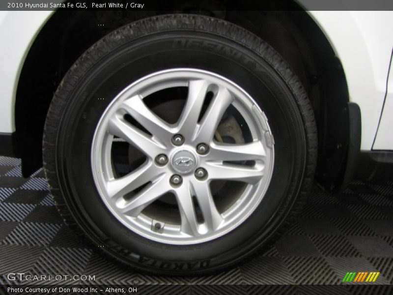 Pearl White / Gray 2010 Hyundai Santa Fe GLS