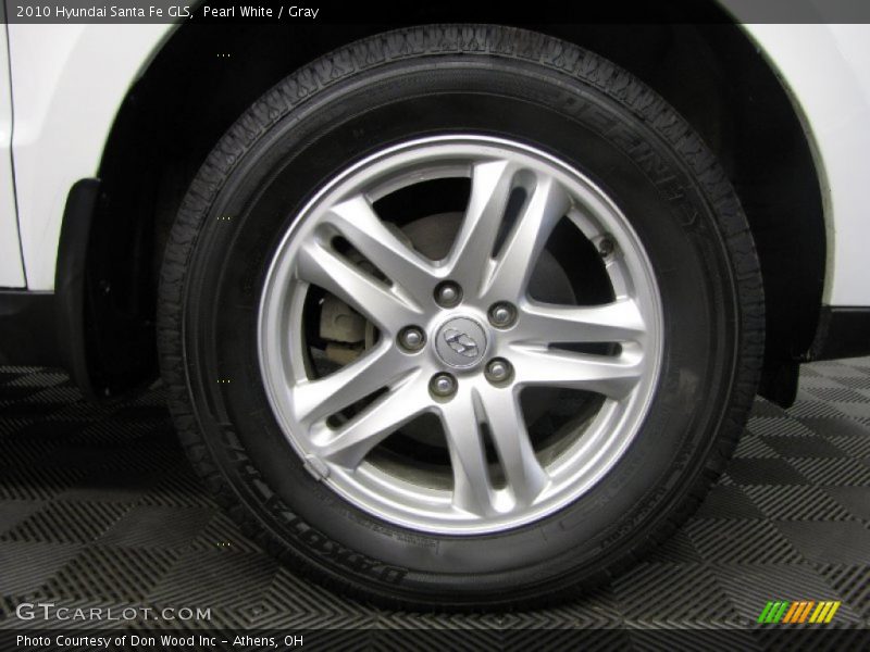 Pearl White / Gray 2010 Hyundai Santa Fe GLS