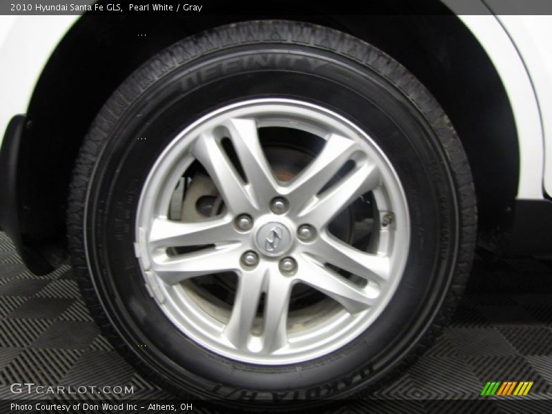 Pearl White / Gray 2010 Hyundai Santa Fe GLS