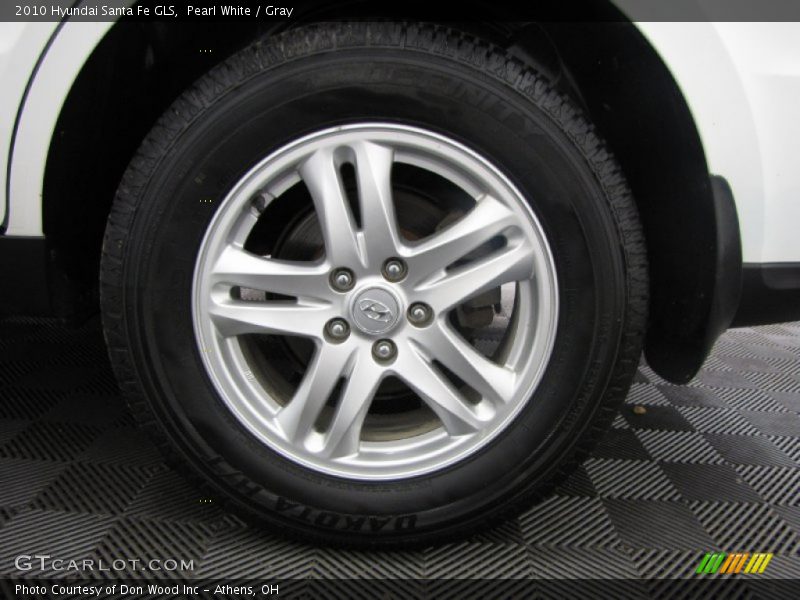 Pearl White / Gray 2010 Hyundai Santa Fe GLS