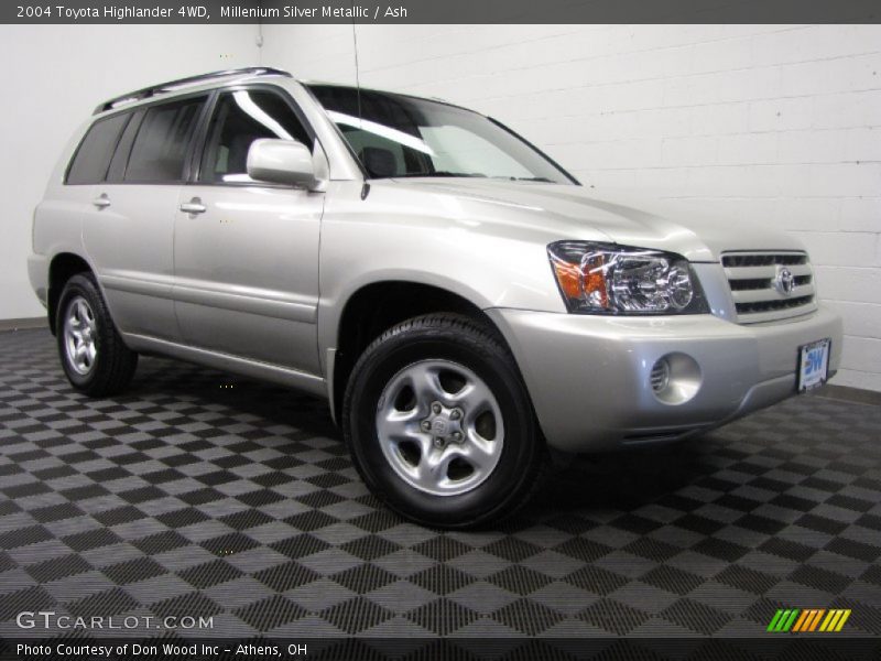 Millenium Silver Metallic / Ash 2004 Toyota Highlander 4WD
