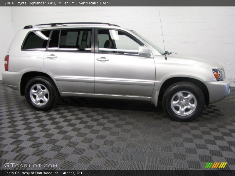 Millenium Silver Metallic / Ash 2004 Toyota Highlander 4WD
