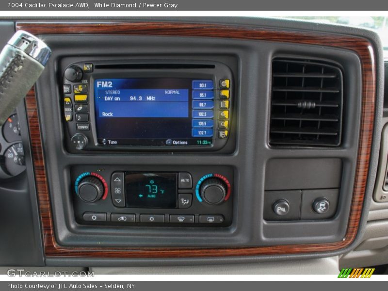 Controls of 2004 Escalade AWD