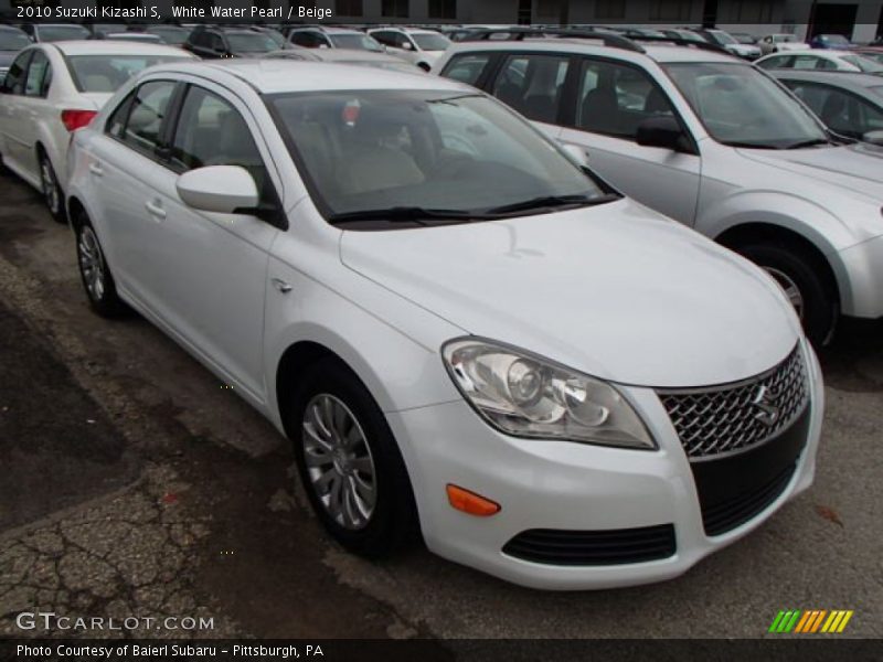 Front 3/4 View of 2010 Kizashi S