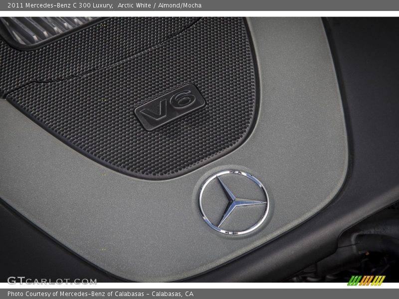 Arctic White / Almond/Mocha 2011 Mercedes-Benz C 300 Luxury