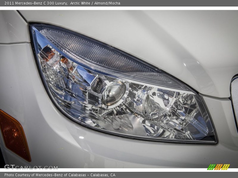 Arctic White / Almond/Mocha 2011 Mercedes-Benz C 300 Luxury