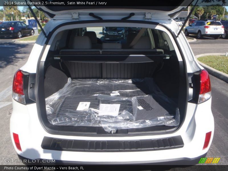 Satin White Pearl / Ivory 2014 Subaru Outback 2.5i Premium