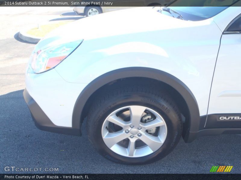 Satin White Pearl / Ivory 2014 Subaru Outback 2.5i Premium